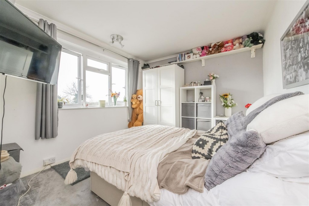 Images for Woodland Drive, Burton Latimer, Kettering EAID:oscarjamesapi BID:3