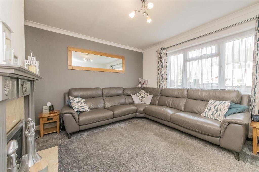 Images for Woodland Drive, Burton Latimer, Kettering EAID:oscarjamesapi BID:3