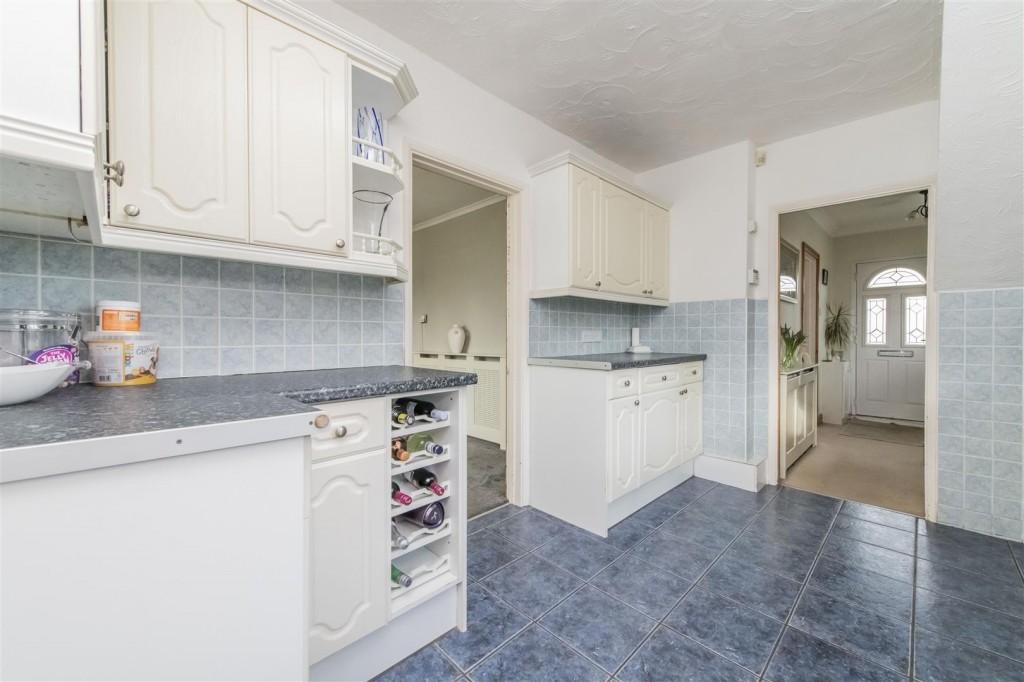 Images for Woodland Drive, Burton Latimer, Kettering EAID:oscarjamesapi BID:3