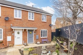 Images for Hawthorn Road, Burton Latimer
