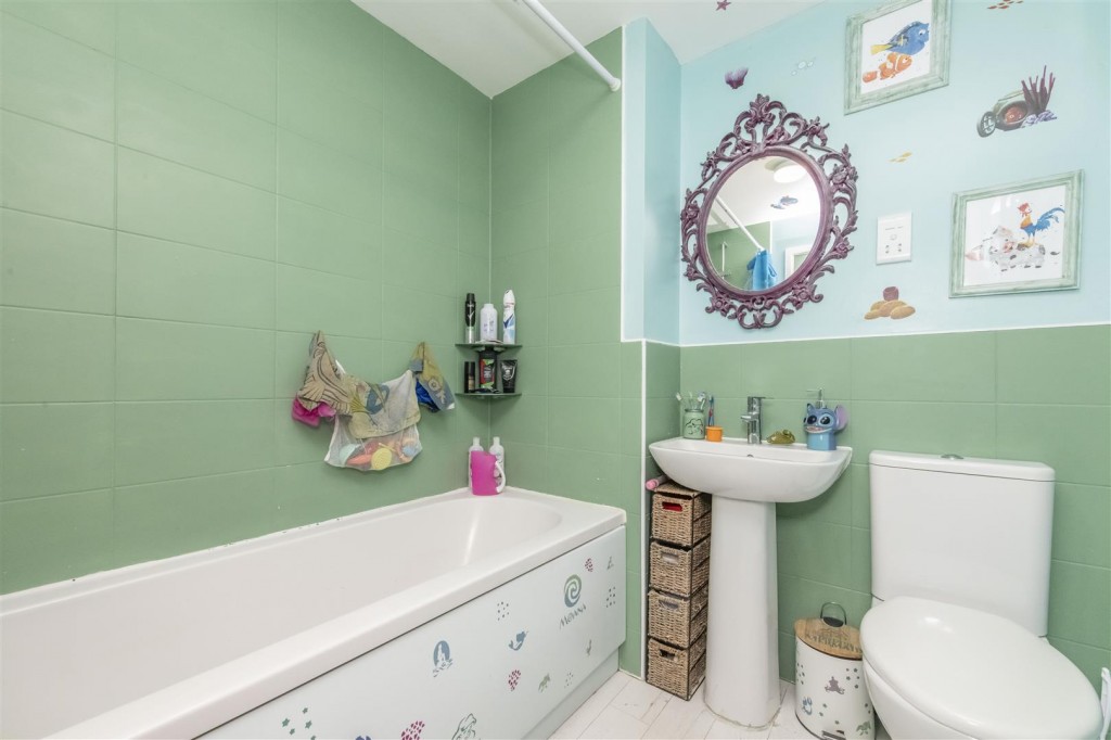 Images for Hawthorn Road, Burton Latimer EAID:oscarjamesapi BID:3