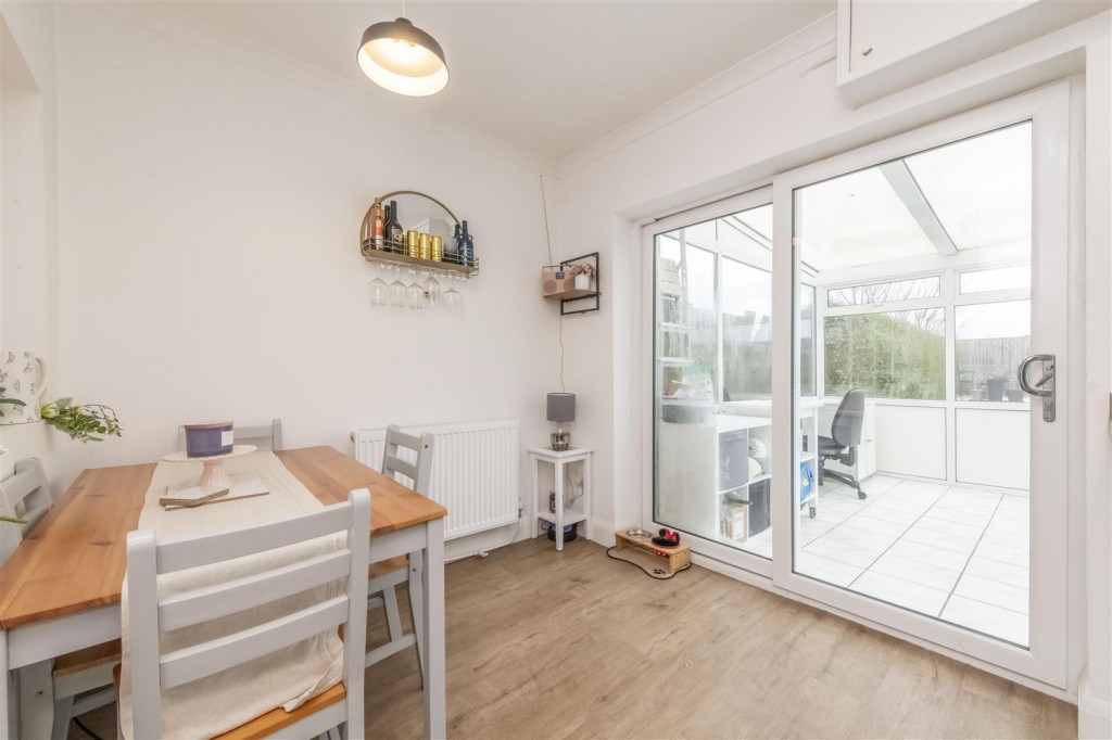Images for Wentworth Road, Finedon EAID:oscarjamesapi BID:3