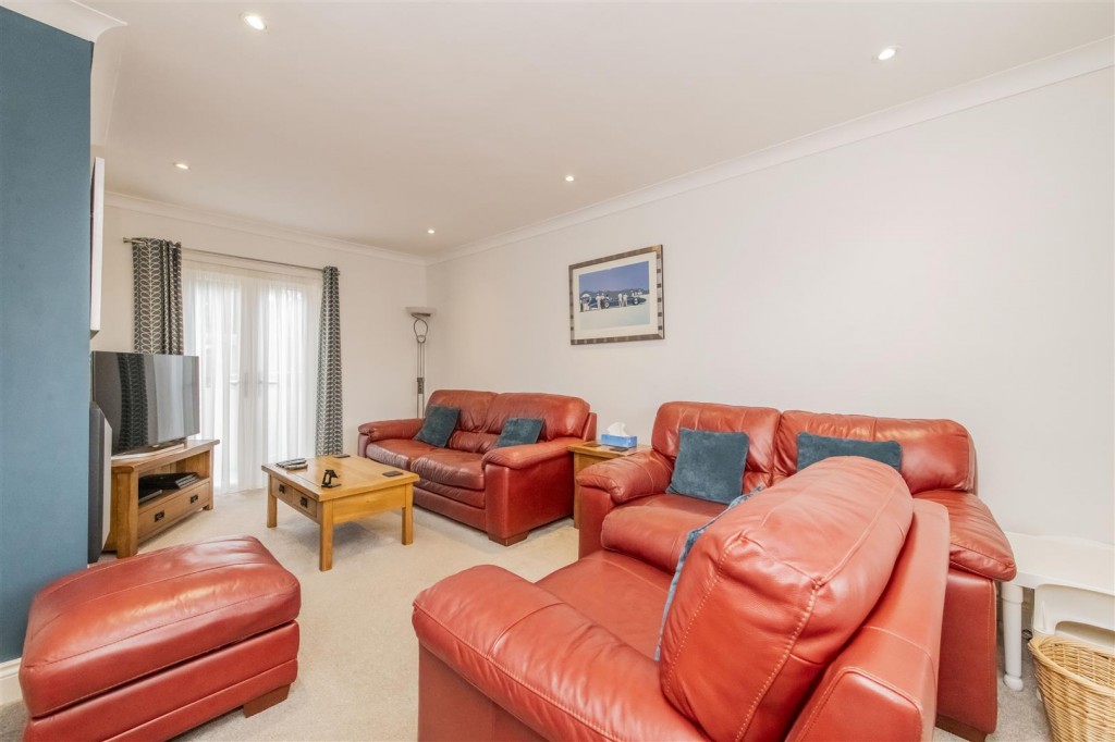 Images for West Glebe Road, Corby EAID:oscarjamesapi BID:4