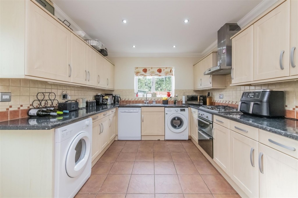 Images for West Glebe Road, Corby EAID:oscarjamesapi BID:4