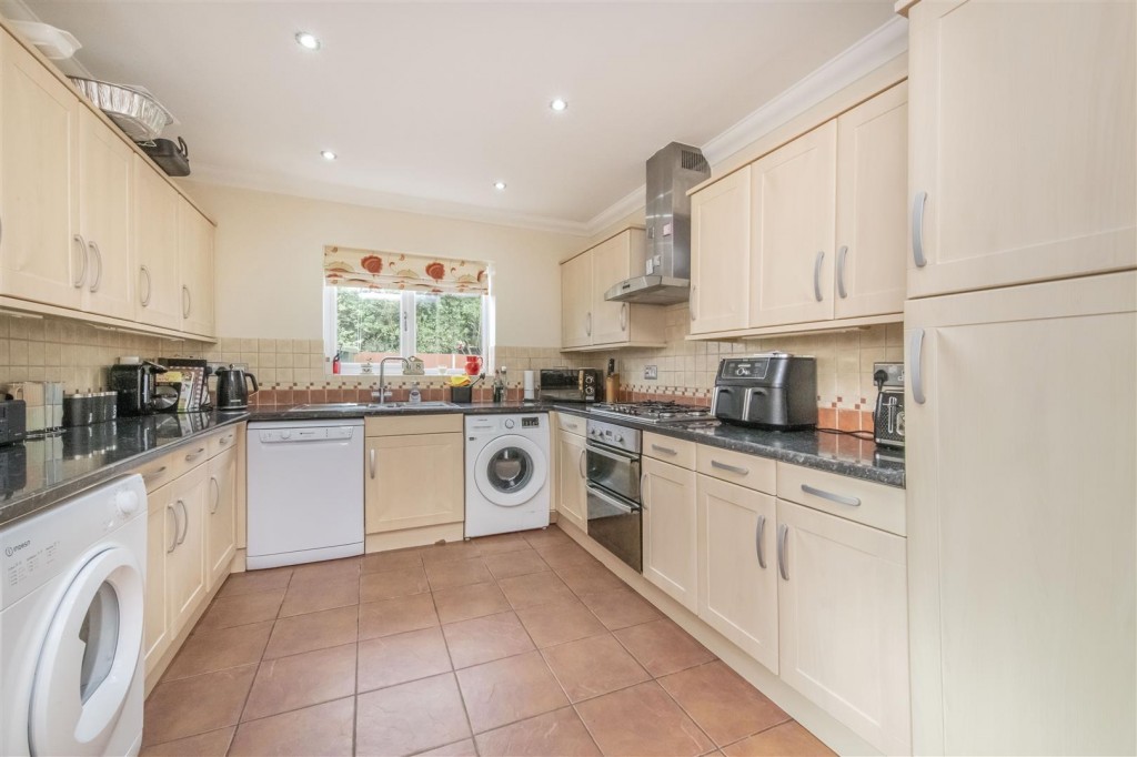 Images for West Glebe Road, Corby EAID:oscarjamesapi BID:4