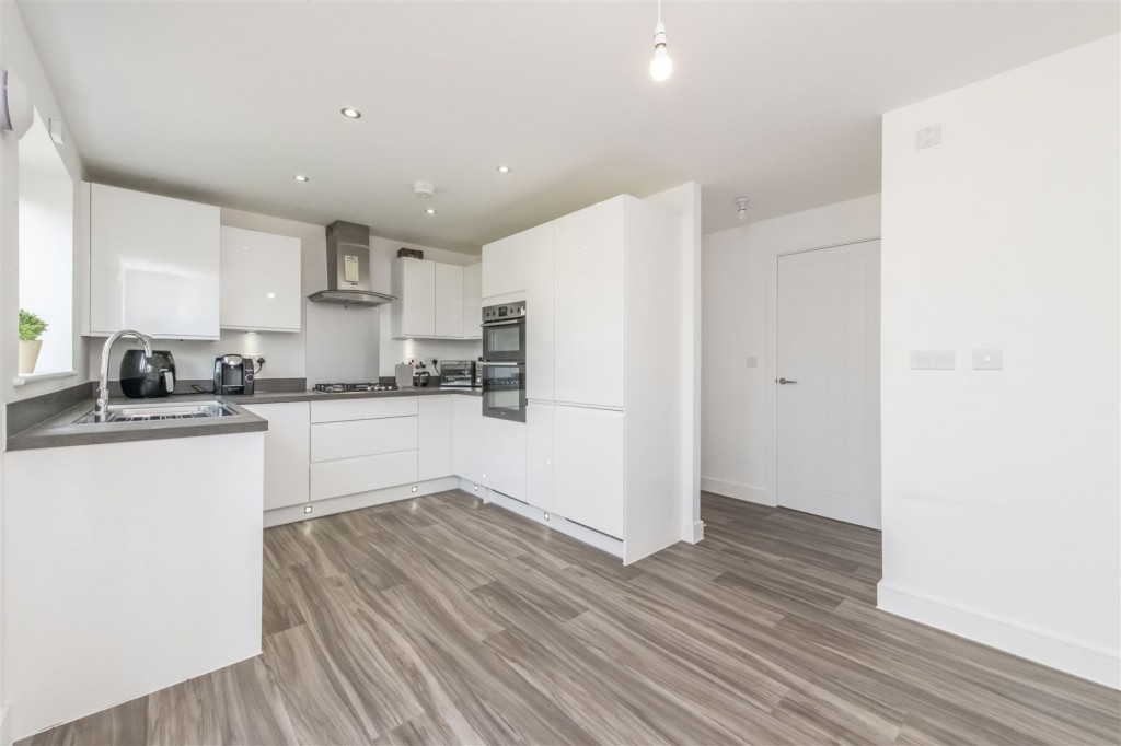 Images for Taylor Drive, Barton Seagrave EAID:oscarjamesapi BID:2