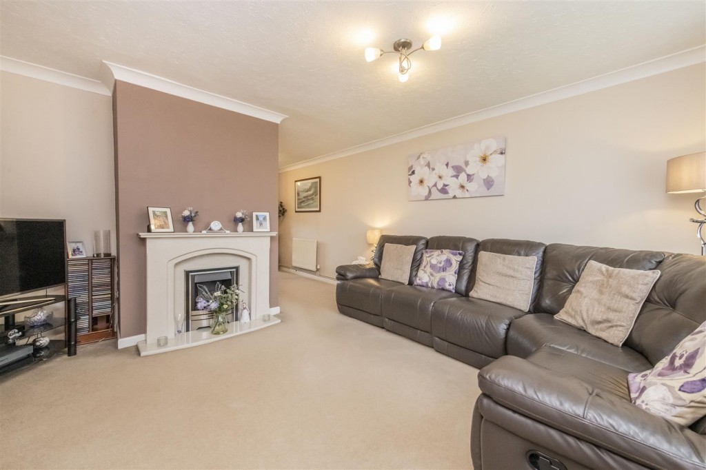 Images for Bramble Close, Kettering EAID:oscarjamesapi BID:2