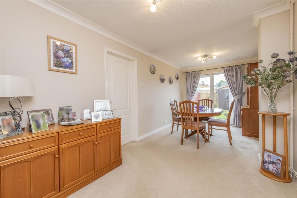 Images for Bramble Close, Kettering EAID:oscarjamesapi BID:2