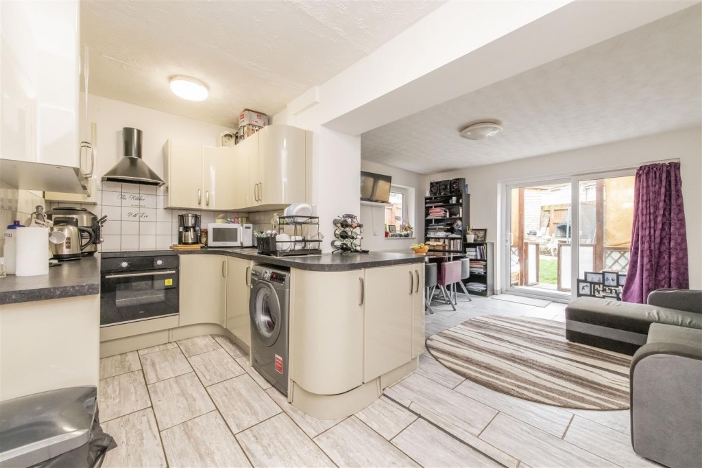 Images for Cranford Road, Northampton EAID:oscarjamesapi BID:1