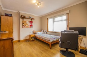 Images for Hallwood Road, Kettering