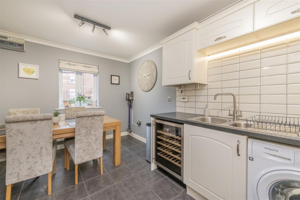 Images for Ironwood Avenue, Desborough EAID:oscarjamesapi BID:2
