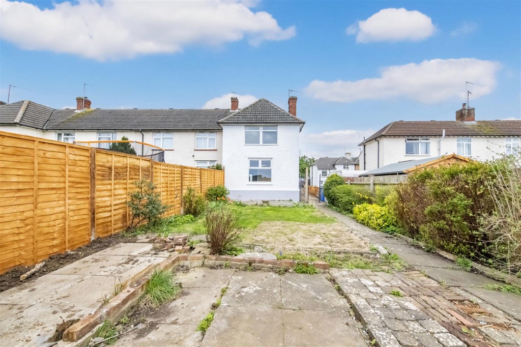 Images for West Avenue, Burton Latimer EAID:oscarjamesapi BID:3