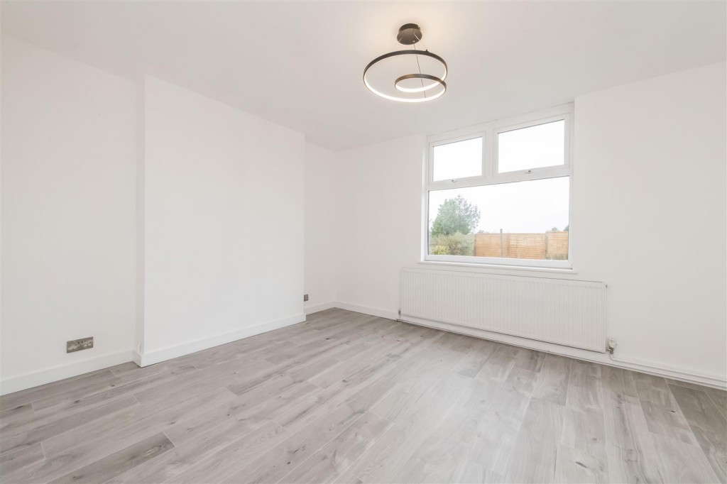 Images for West Avenue, Burton Latimer EAID:oscarjamesapi BID:3