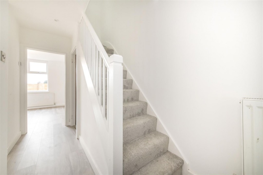 Images for West Avenue, Burton Latimer EAID:oscarjamesapi BID:3
