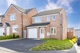 Images for Fortress Close, Weldon, Corby