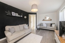 Images for Fortress Close, Weldon, Corby