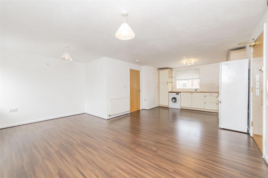 Images for Bellway Close, Kettering EAID:oscarjamesapi BID:2