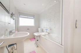 Images for Queensway, Burton Latimer