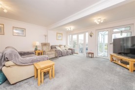 Images for Queensway, Burton Latimer