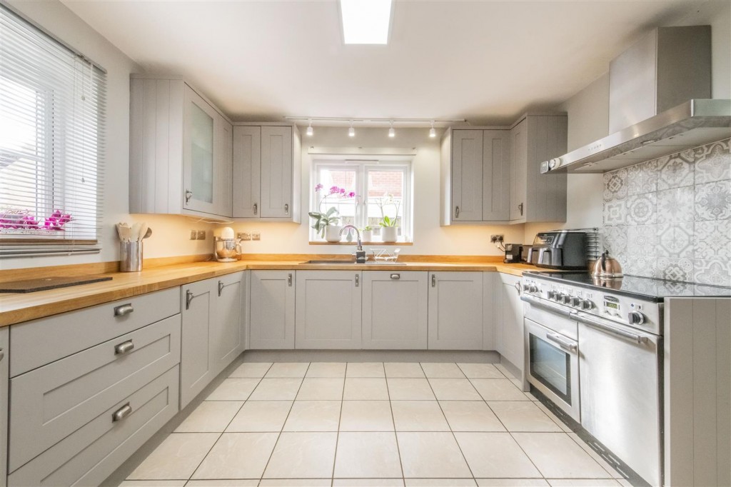 Images for Chedington Close, Barton Seagrave EAID:oscarjamesapi BID:3