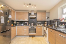 Images for Fieldfare Close, Corby