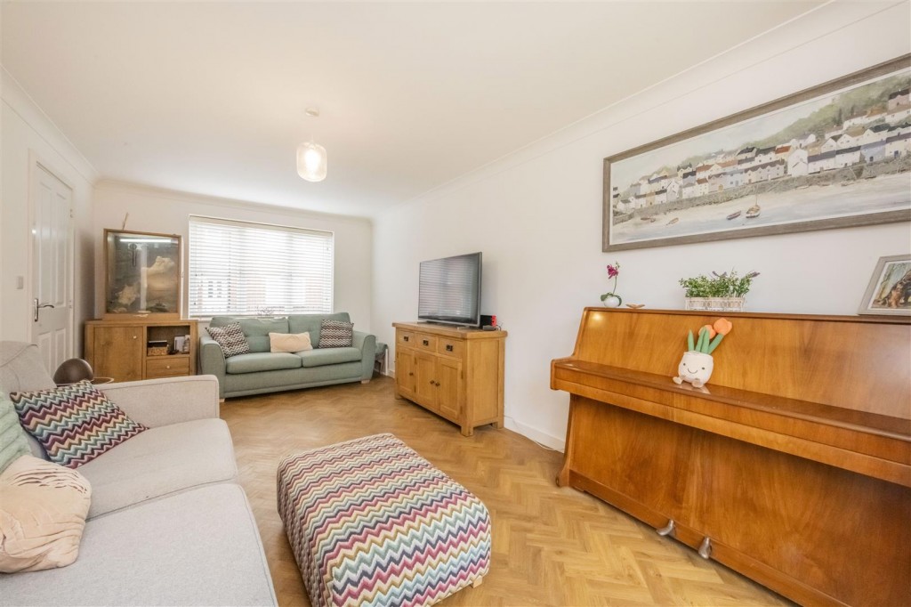 Images for Manningham Lane, Barton Seagrave, Kettering EAID:oscarjamesapi BID:3