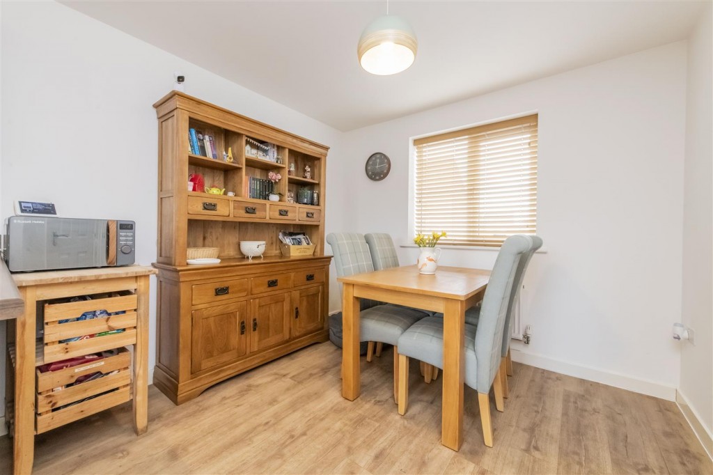 Images for Manningham Lane, Barton Seagrave, Kettering EAID:oscarjamesapi BID:3