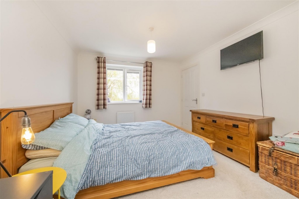 Images for Manningham Lane, Barton Seagrave, Kettering EAID:oscarjamesapi BID:3