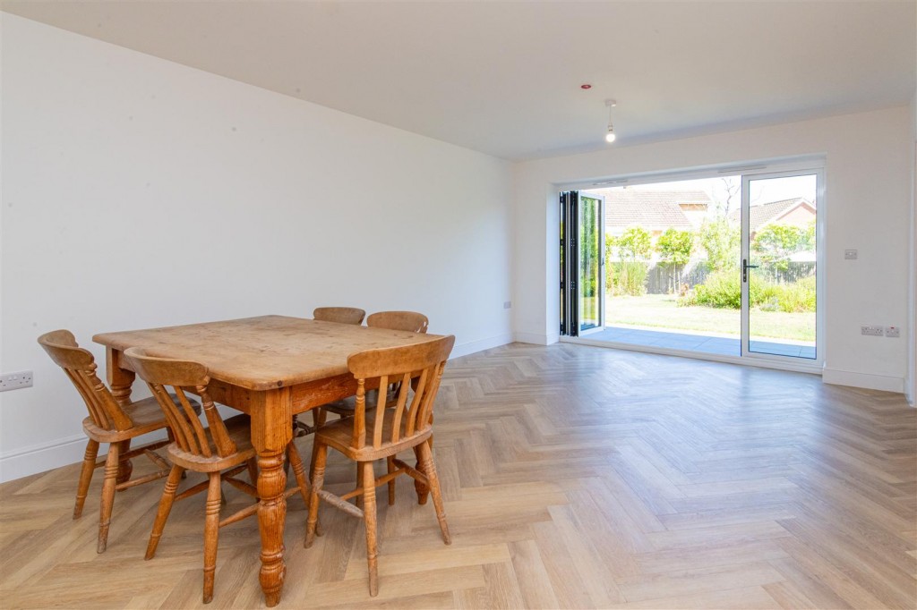 Images for Duston, Northampton EAID:oscarjamesapi BID:1