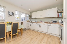 Images for Silverdale Grove, Rushden