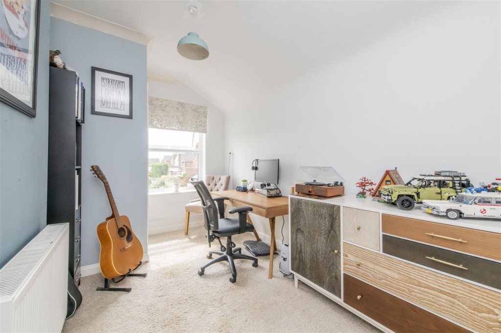 Images for Station Road, Burton Latimer EAID:oscarjamesapi BID:3