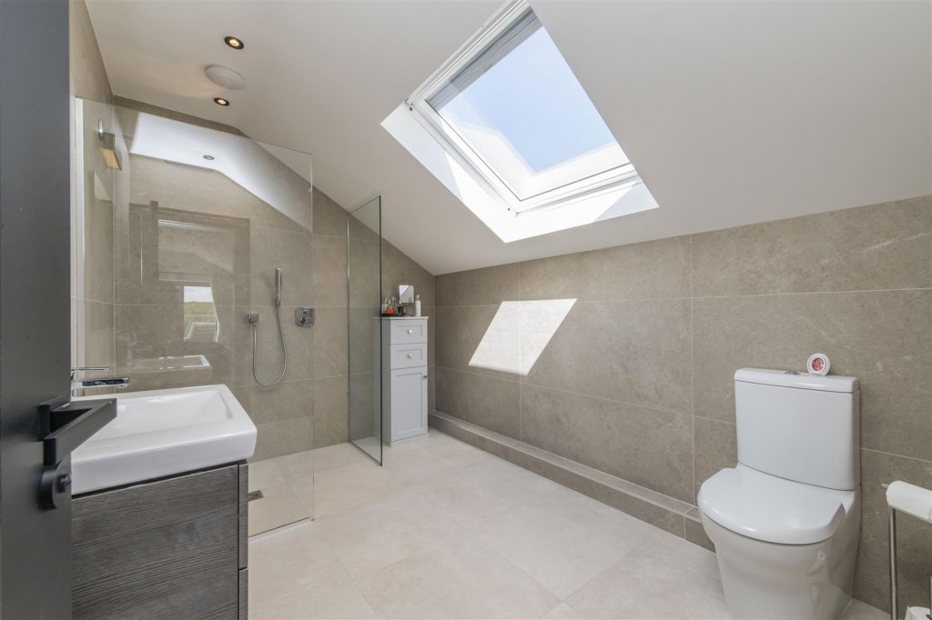 Images for Orlingbury Road, Isham EAID:oscarjamesapi BID:3