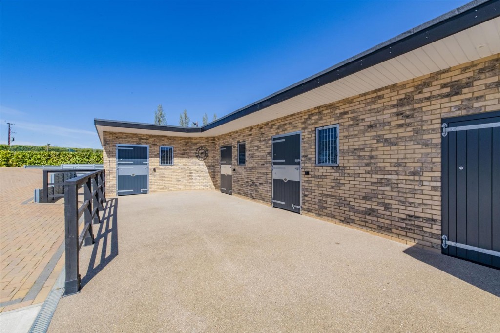 Images for Orlingbury Road, Isham EAID:oscarjamesapi BID:3