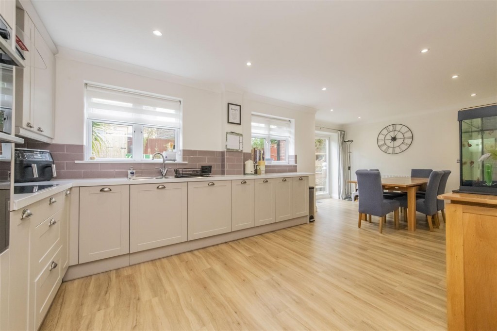 Images for Cotswold Drive, Wellingborough EAID:oscarjamesapi BID:6