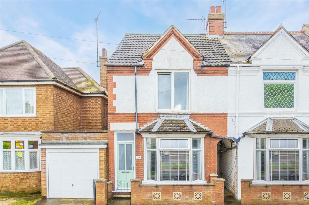 Images for Braybrooke Road, Desborough, Kettering EAID:oscarjamesapi BID:2