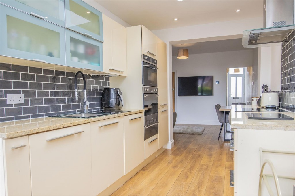 Images for Braybrooke Road, Desborough, Kettering EAID:oscarjamesapi BID:2