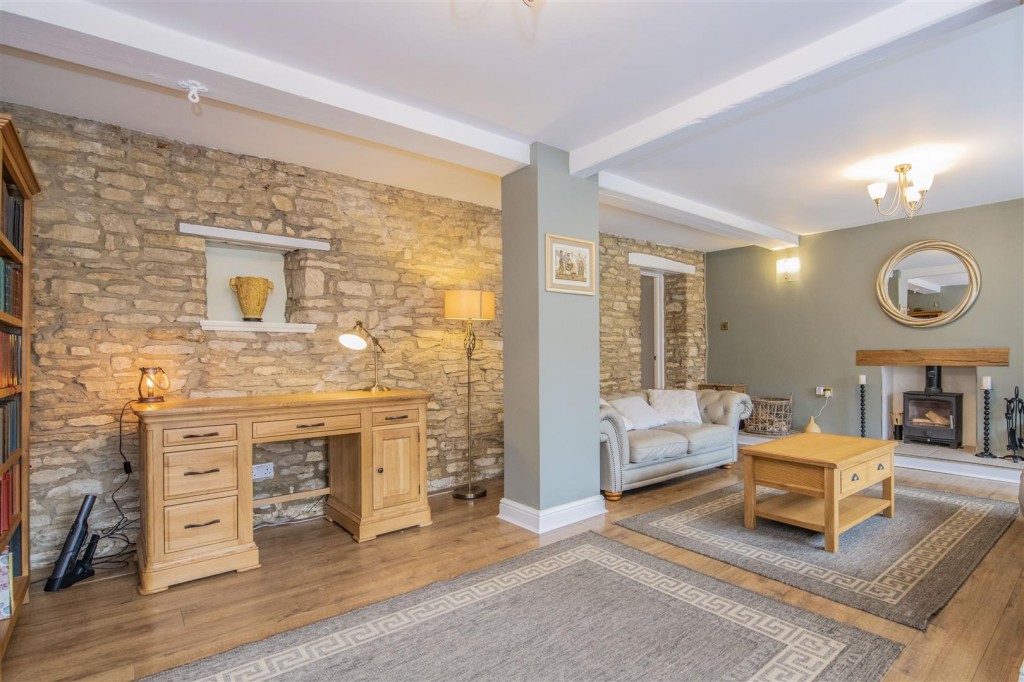 Images for Meeting Lane, Irthlingborough, Wellingborough EAID:oscarjamesapi BID:6