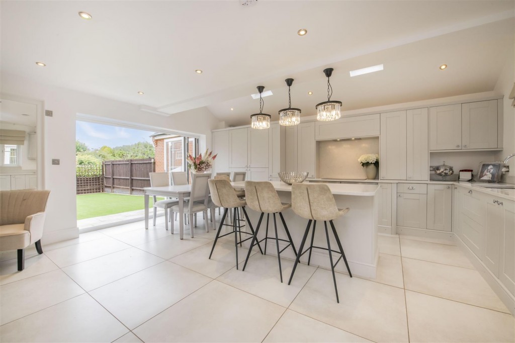 Images for Swift Close, Desborough EAID:oscarjamesapi BID:2