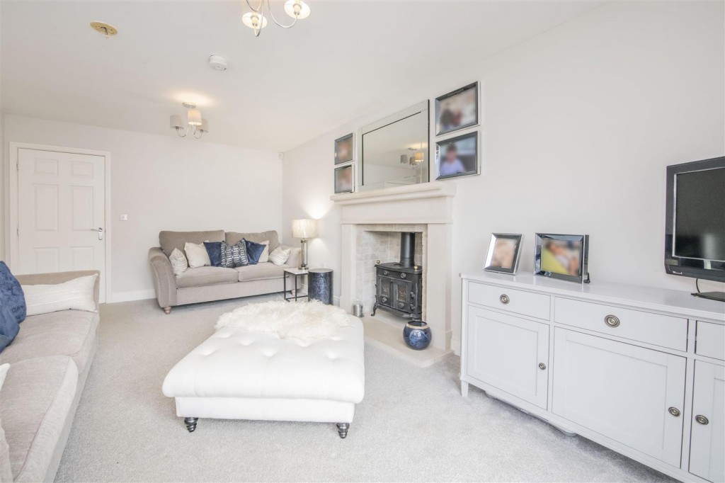 Images for Swift Close, Desborough EAID:oscarjamesapi BID:2