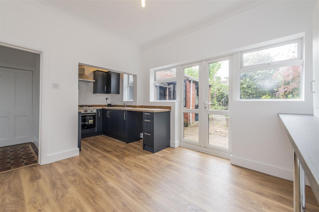 Images for Cross Street, Kettering EAID:oscarjamesapi BID:2