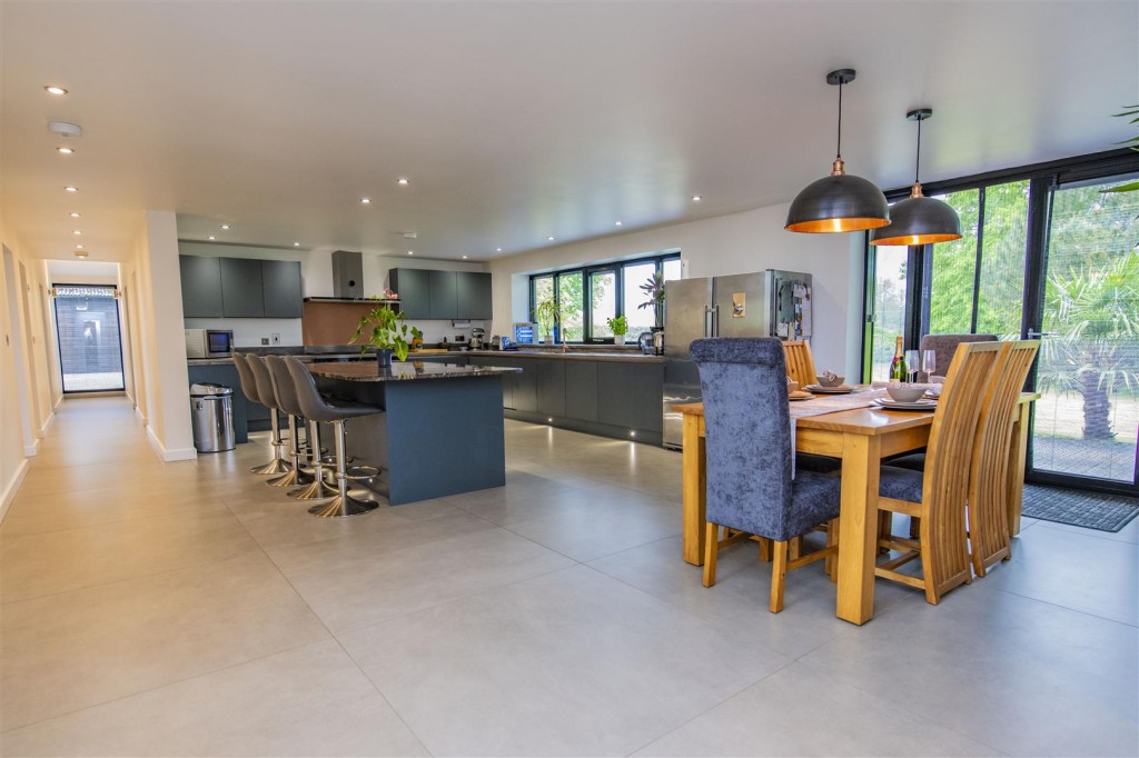Images for South Kilworth Road, Welford, Northampton EAID:oscarjamesapi BID:5
