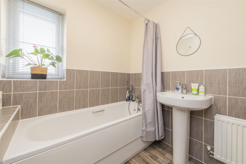 Images for Donnington Road, Burton Latimer EAID:oscarjamesapi BID:3
