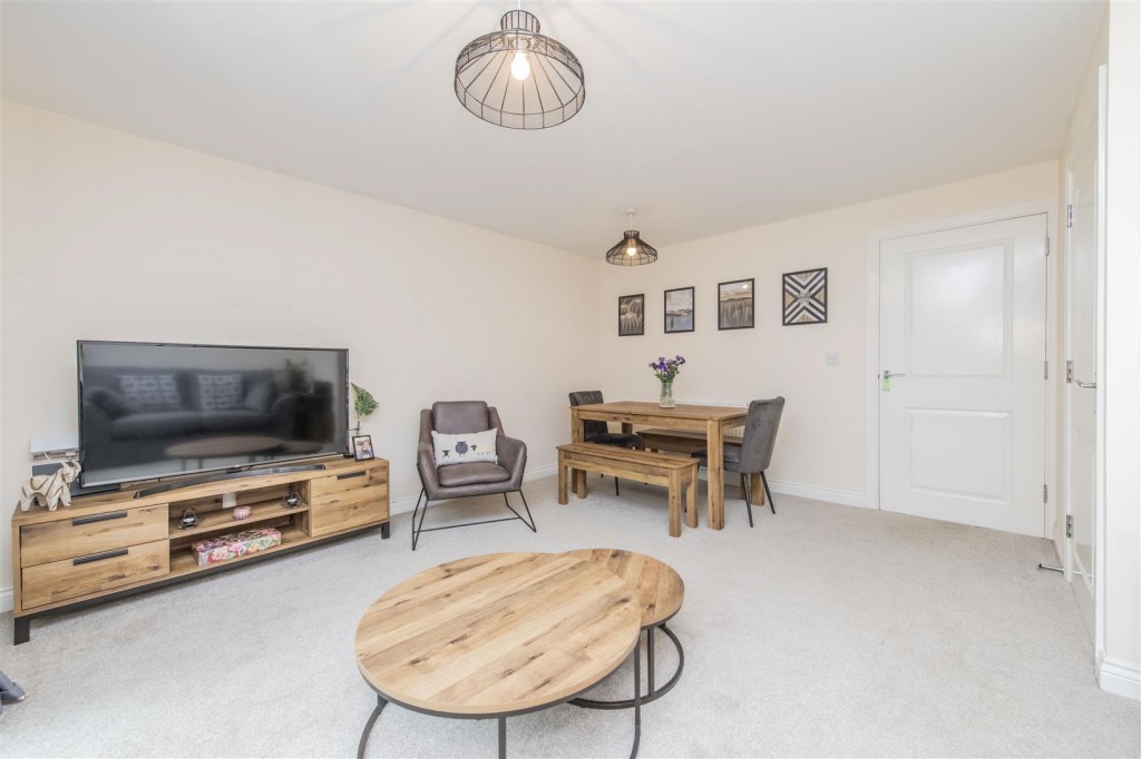 Images for Donnington Road, Burton Latimer EAID:oscarjamesapi BID:3