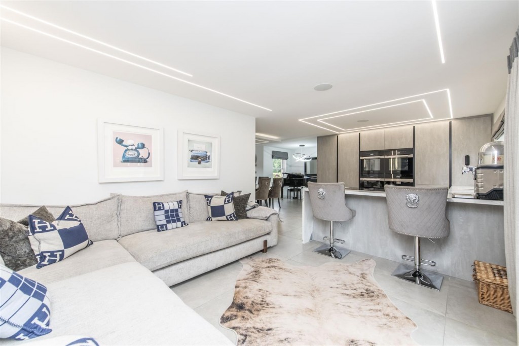 Images for Wold Road, Burton Latimer - CHECK OUT OUR VIDEO TOUR EAID:oscarjamesapi BID:3