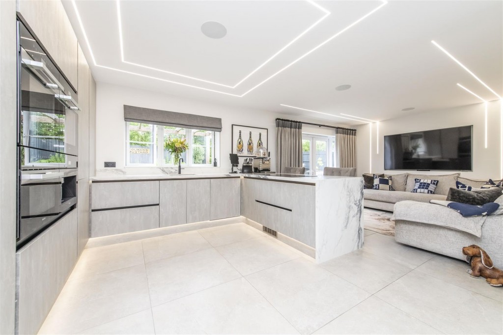 Images for Wold Road, Burton Latimer - CHECK OUT OUR VIDEO TOUR EAID:oscarjamesapi BID:3
