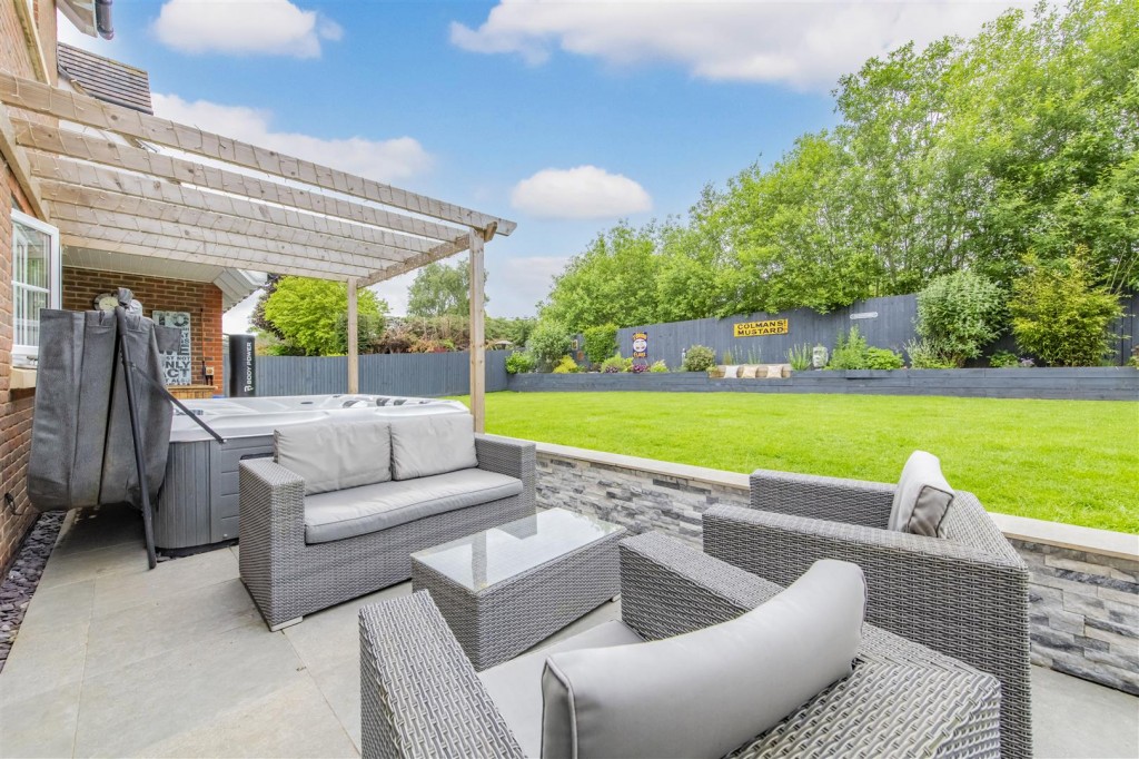 Images for Wold Road, Burton Latimer - CHECK OUT OUR VIDEO TOUR EAID:oscarjamesapi BID:3