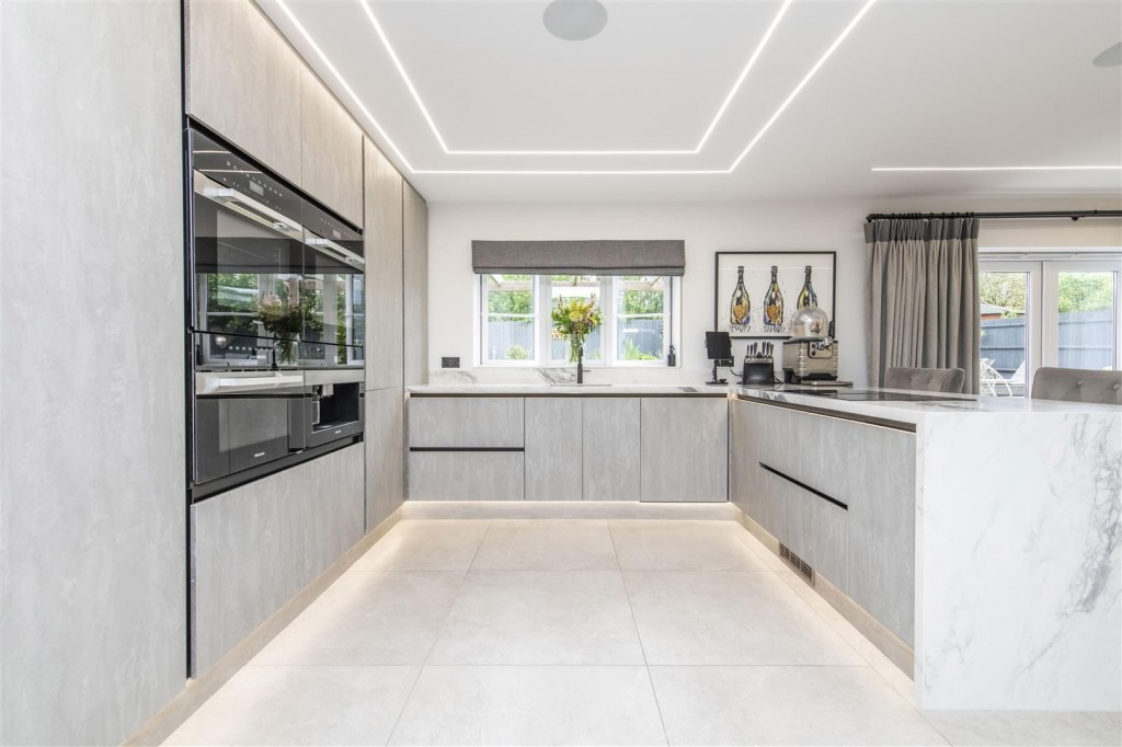 Images for Wold Road, Burton Latimer - CHECK OUT OUR VIDEO TOUR EAID:oscarjamesapi BID:3