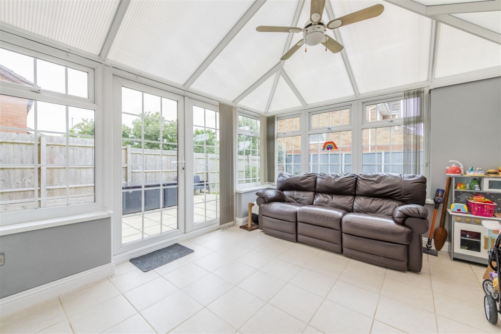 Images for Inwood Close, Corby EAID:oscarjamesapi BID:4
