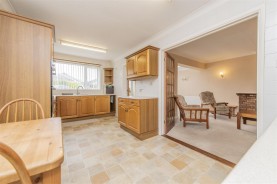Images for Queensway, Burton Latimer