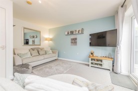 Images for Yaffle Crescent, Desborough